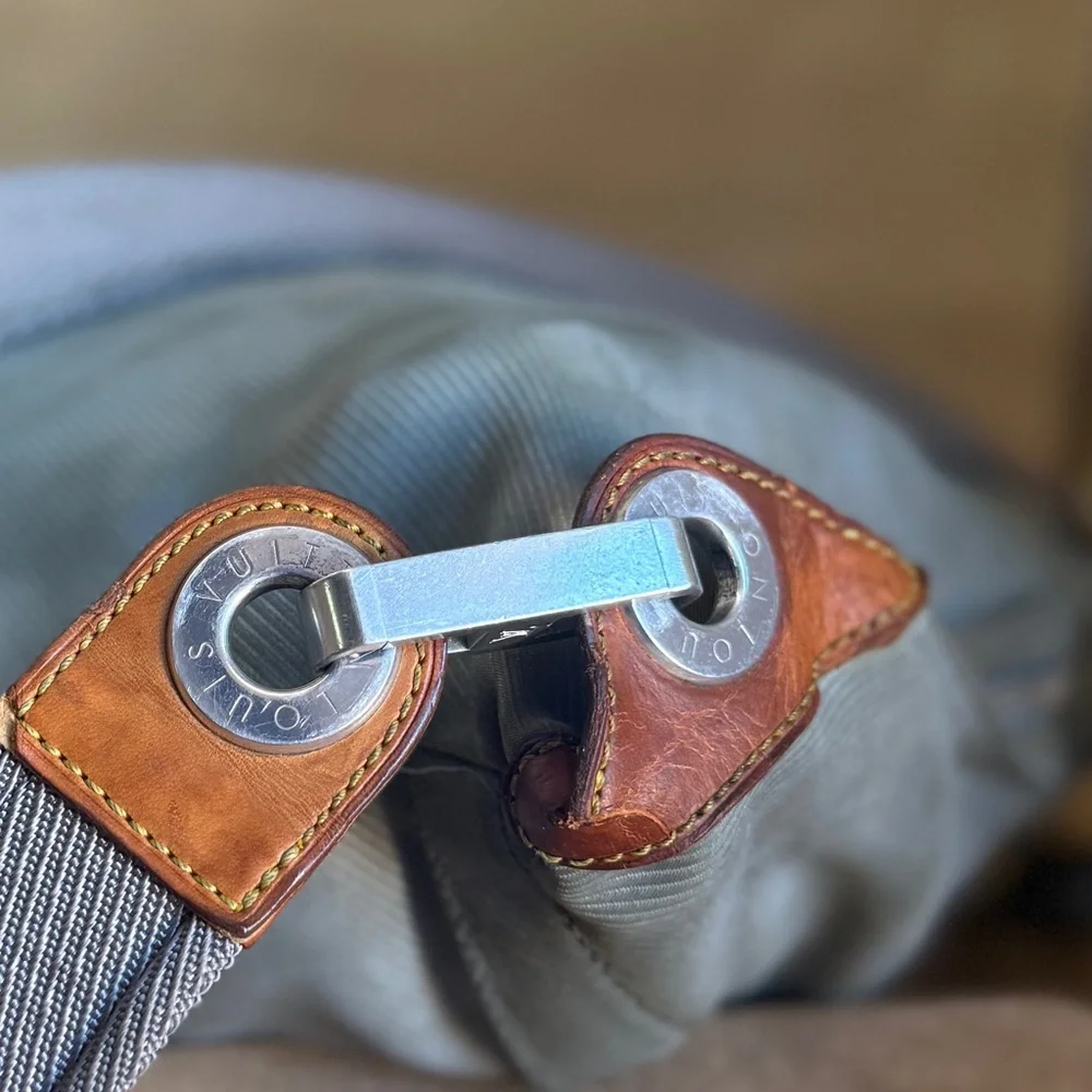 VTG Louis Vuitton Large Bag & Coin Purse from LV2000 Cup in New Zealand. - Picture 4 of 16